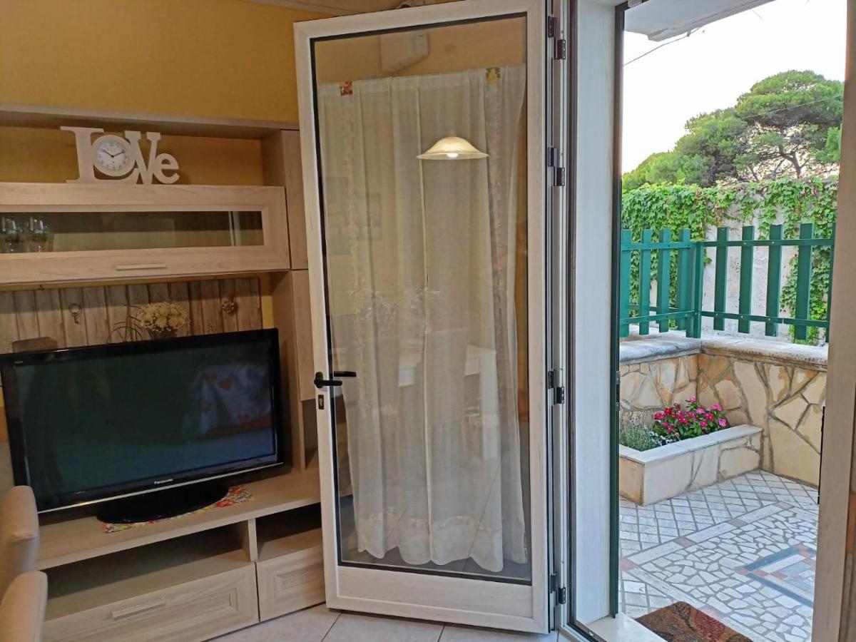 Villetta Poesia 50 M Dal Mare Con Giardino E Parcheggio Torre dell'Orso Buitenkant foto