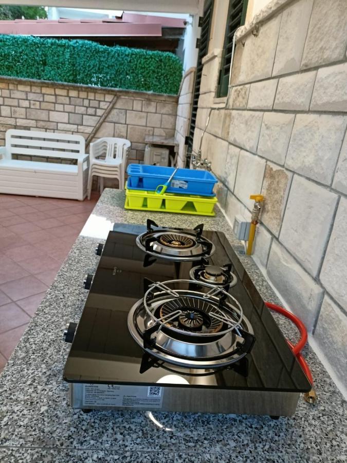 Villetta Poesia 50 M Dal Mare Con Giardino E Parcheggio Torre dell'Orso Buitenkant foto